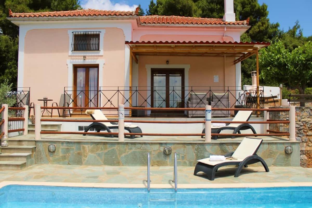 Villa Tenedos Skopelos Town Bagian luar foto